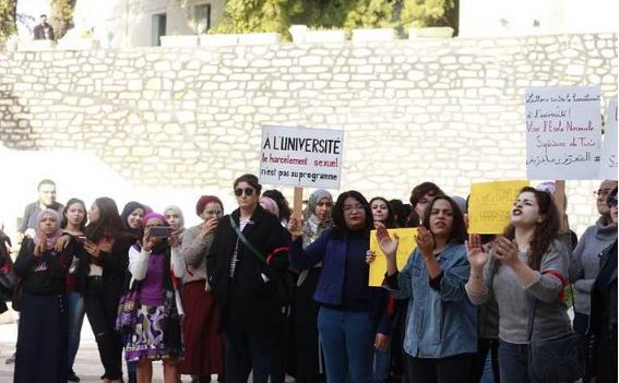 التحقيق في شبهة تحرش أستاذ بطالبات في دار المعلمين العليا